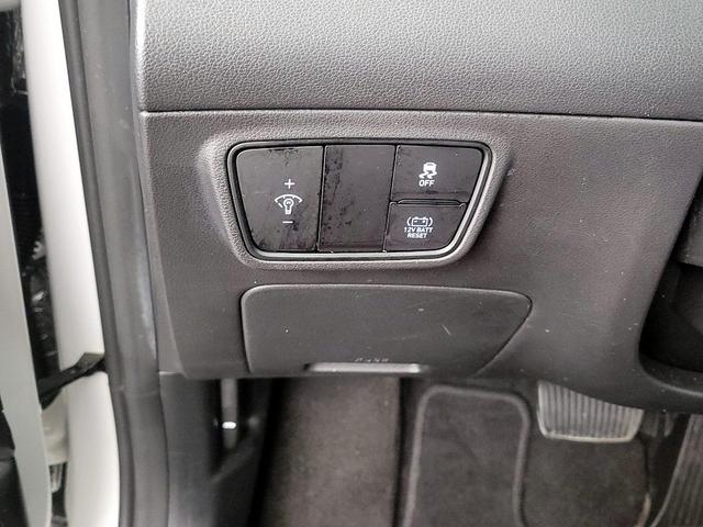 Photo of 2022 White Hyundai TUCSON Hybrid