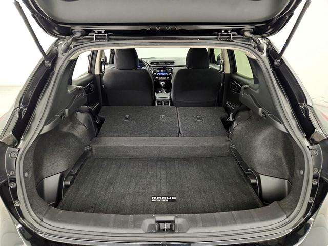 Photo of 2020 Black Nissan Rogue Sport
