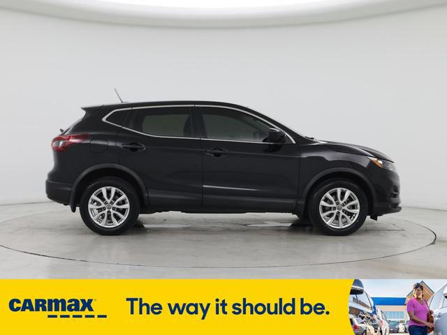 Photo of 2020 Black Nissan Rogue Sport