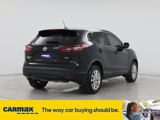 Photo of 2020 Black Nissan Rogue Sport