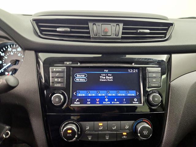 Photo of 2020 Black Nissan Rogue Sport