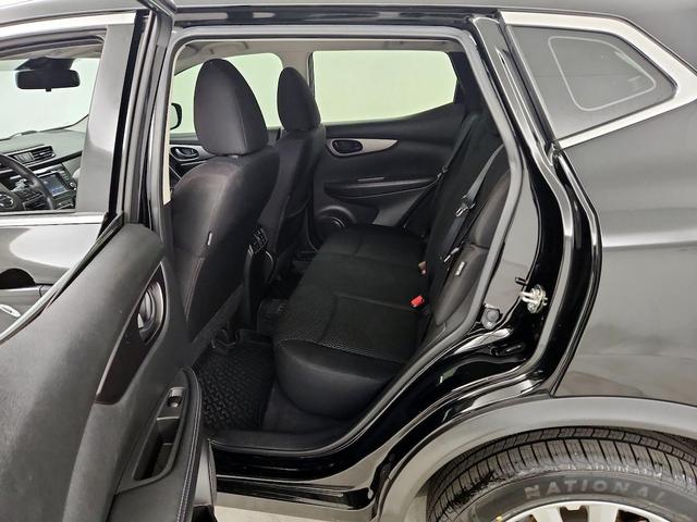 Photo of 2020 Black Nissan Rogue Sport