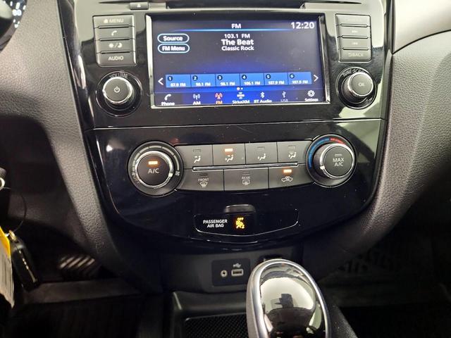 Photo of 2020 Black Nissan Rogue Sport