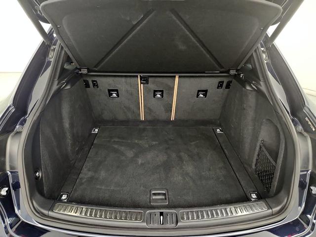 Photo of 2021 Blue Porsche Macan