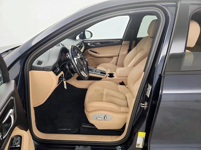 Photo of 2021 Blue Porsche Macan