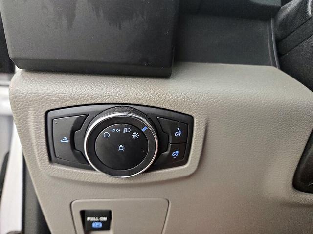 Photo of 2019 White Ford F-150