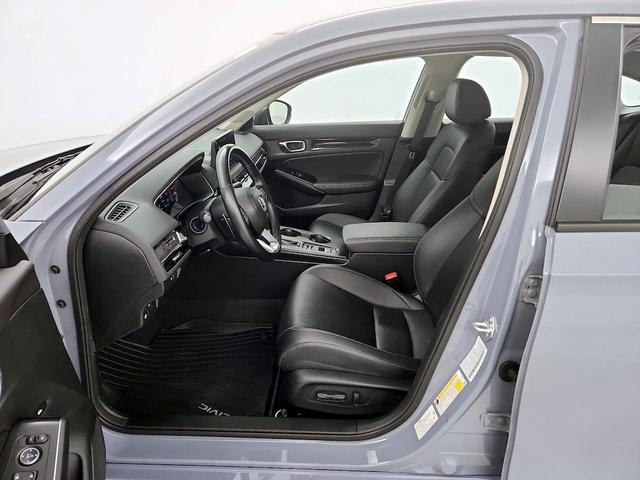 Photo of 2024 Gray Honda Civic