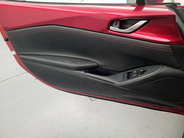 Photo of 2019 Red Mazda MX-5 Miata