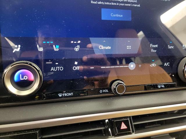 Photo of 2025 White Lexus RX 350h