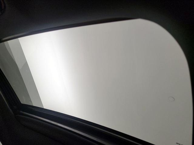 Photo of 2025 White Lexus RX 350h