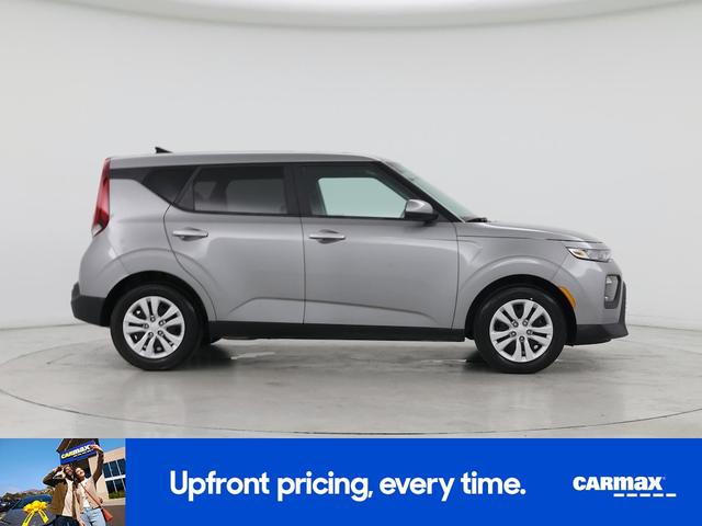 Photo of 2022 Gray Kia Soul