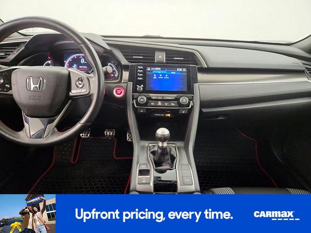 Photo of 2019 White Honda Civic