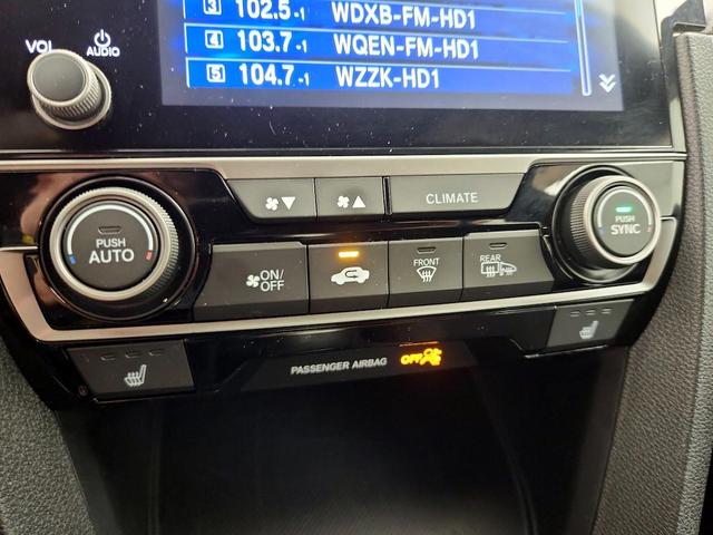 Photo of 2019 White Honda Civic
