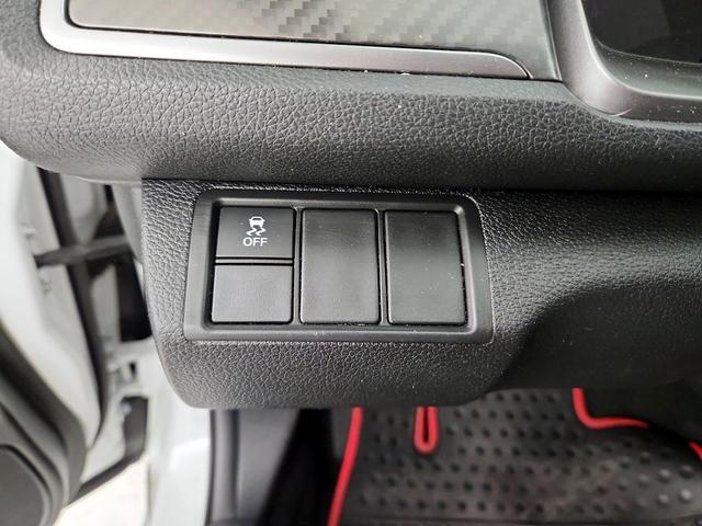 Photo of 2019 White Honda Civic