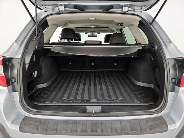 Photo of 2019 Gray Subaru Outback