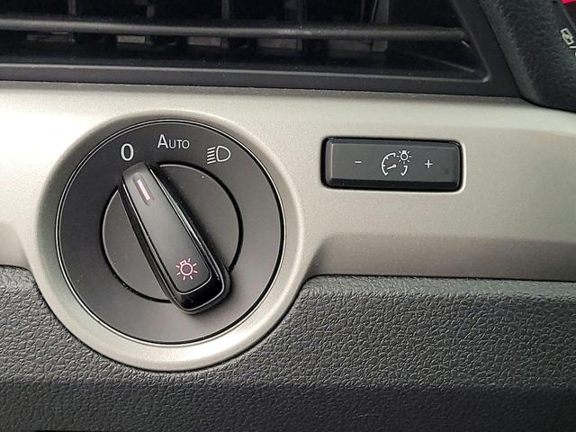 Photo of 2021 Gray Volkswagen Passat