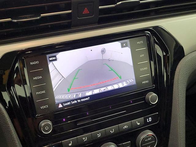 Photo of 2021 Gray Volkswagen Passat