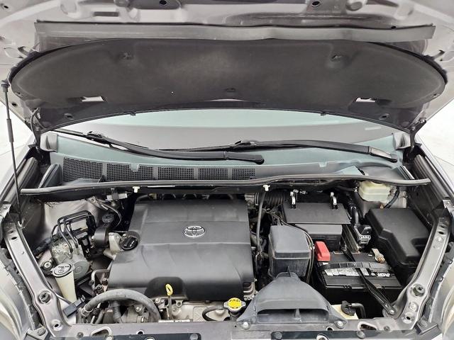 Photo of 2015 Gray Toyota Sienna