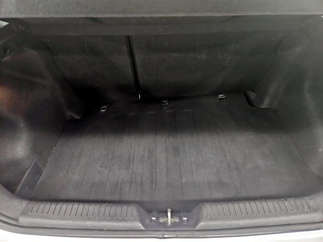 Photo of 2017 Silver Hyundai ELANTRA