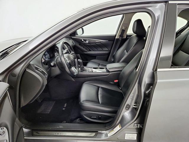 Photo of 2021 Gray INFINITI Q50