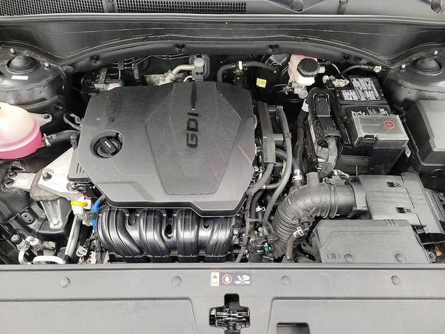 Photo of 2022 Black Hyundai SANTA FE