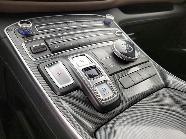 Photo of 2022 Black Hyundai SANTA FE