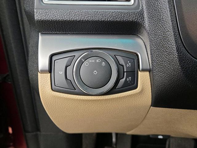 Photo of 2016 Red Ford Explorer