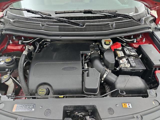 Photo of 2016 Red Ford Explorer
