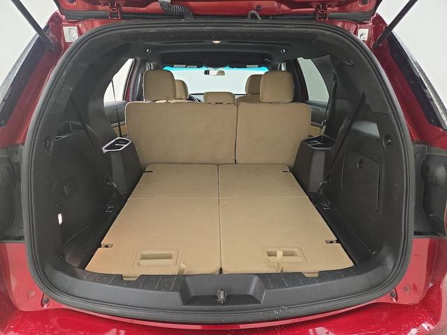 Photo of 2016 Red Ford Explorer