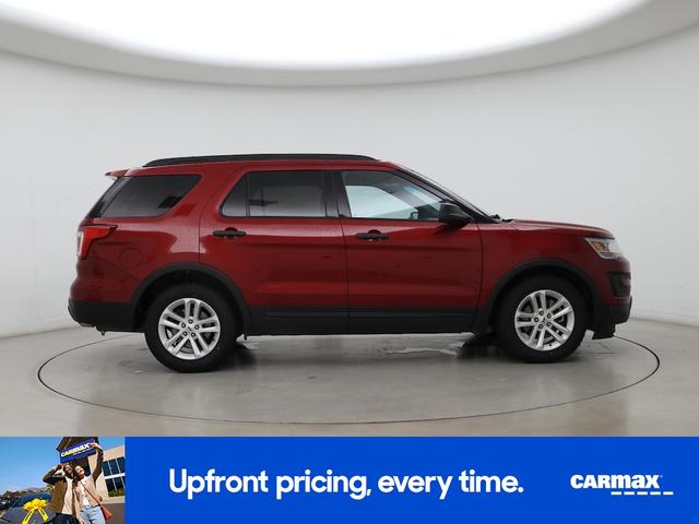 Photo of 2016 Red Ford Explorer