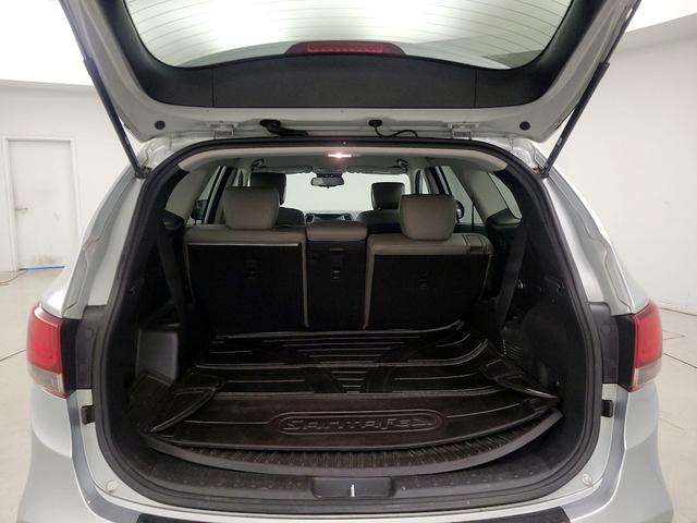 Photo of 2018 Silver Hyundai SANTA FE