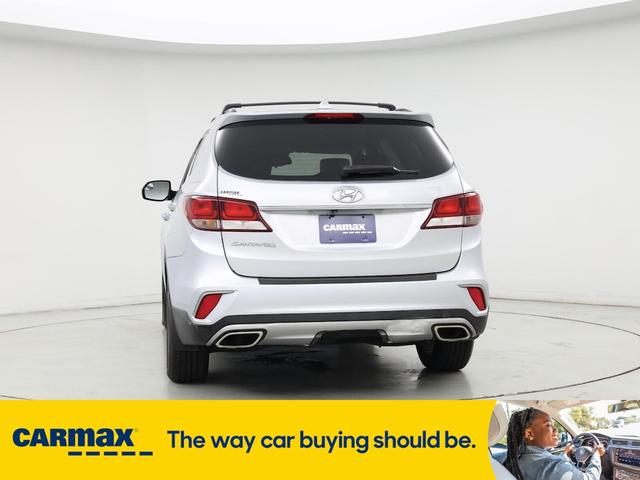 Photo of 2018 Silver Hyundai SANTA FE