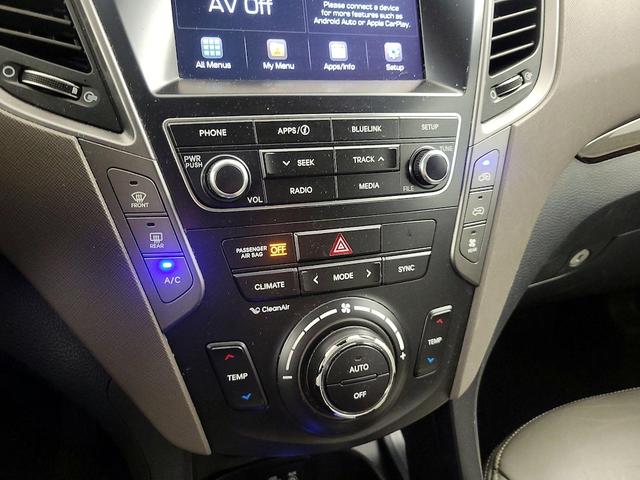 Photo of 2018 Silver Hyundai SANTA FE
