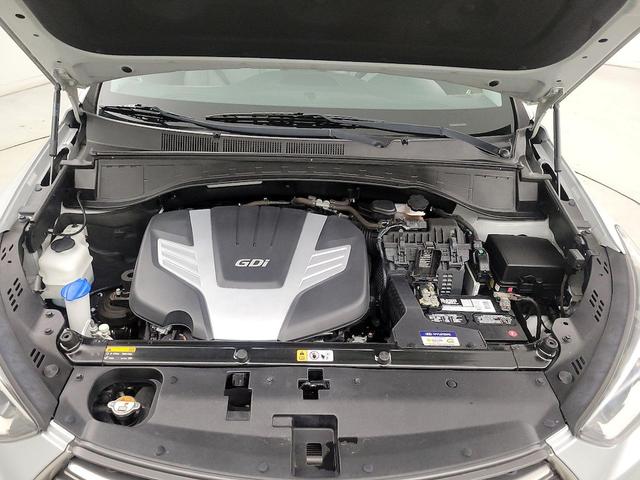 Photo of 2018 Silver Hyundai SANTA FE