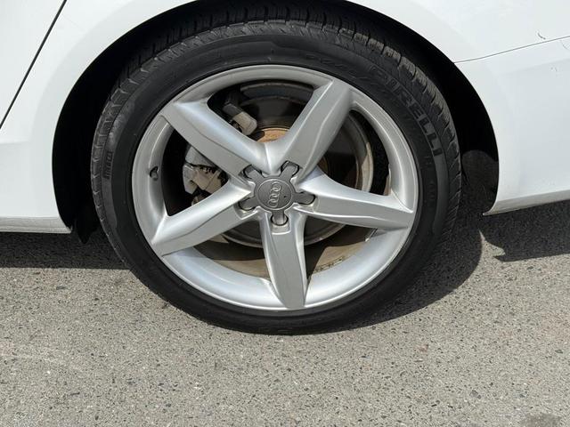 Photo of 2011 Ibis White Audi A4
