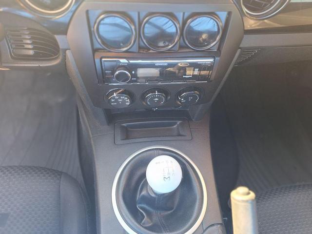 Photo of 2006 Marble White Mazda MX-5 Miata