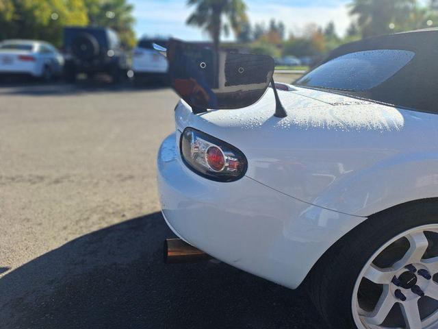 Photo of 2006 Marble White Mazda MX-5 Miata