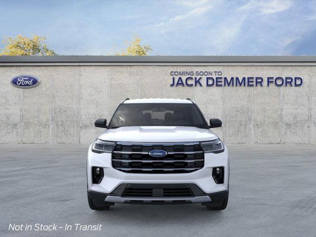 Photo of 2025 Space White Metallic Ford Explorer