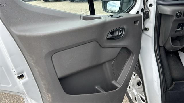Photo of 2023 Oxford White Ford Transit-250
