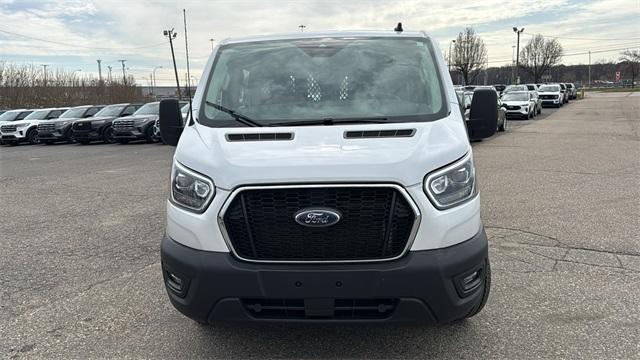 Photo of 2023 Oxford White Ford Transit-250