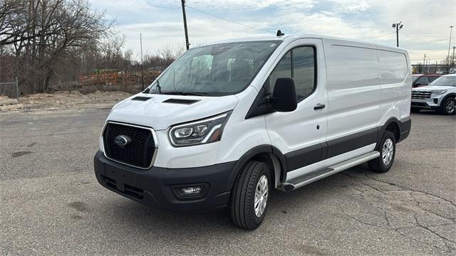 Photo of 2023 Oxford White Ford Transit-250