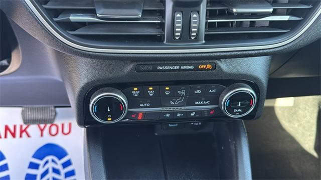 Photo of 2022 Atlas Blue Metallic Ford Escape
