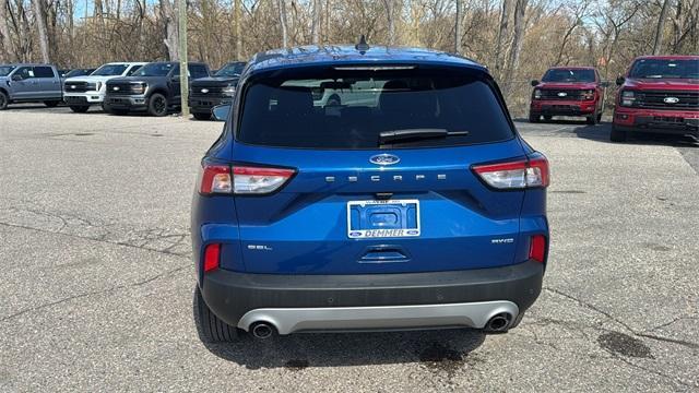 Photo of 2022 Atlas Blue Metallic Ford Escape