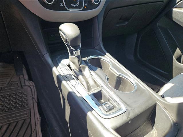 Photo of 2023 Summit White Chevrolet Equinox