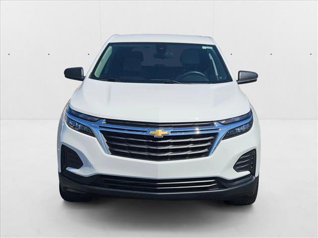 Photo of 2023 Summit White Chevrolet Equinox
