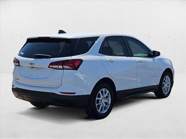 Photo of 2023 Summit White Chevrolet Equinox