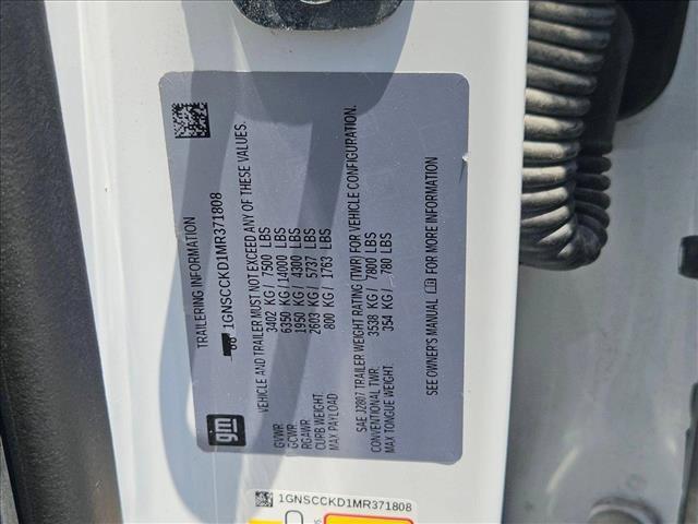 Photo of 2021 Summit White Chevrolet Suburban