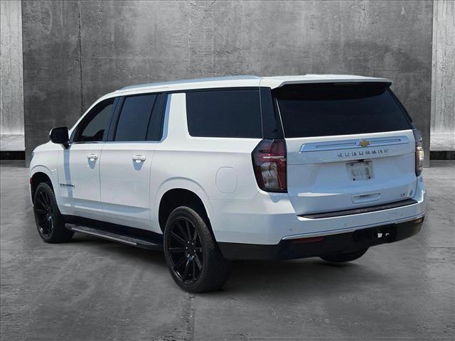 Photo of 2021 Summit White Chevrolet Suburban