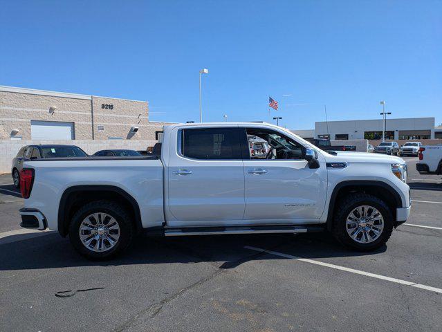 Photo of 2022 White Frost Tricoat GMC Sierra 1500