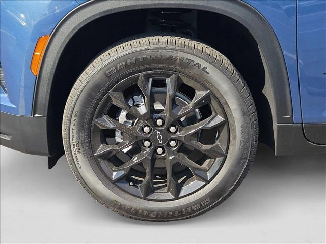 Photo of 2025 Lakeshore Blue Metallic Chevrolet Traverse